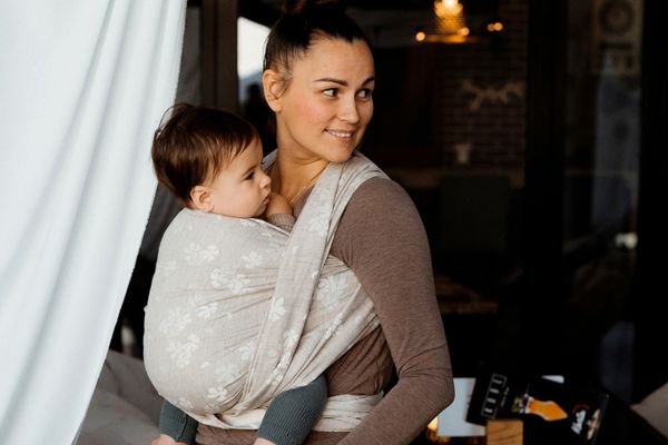 Najczęstsze problemy podczas noszenia dziecka w chuście – praktyczne porady i rozwiązania